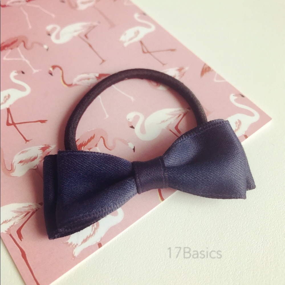Cute, fashionable, hair tie.