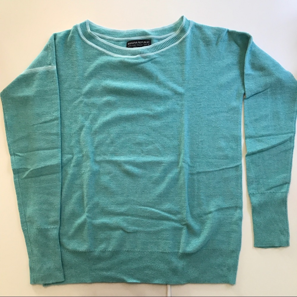 Banana Republic Fine Italian Yarn Sweater - Small