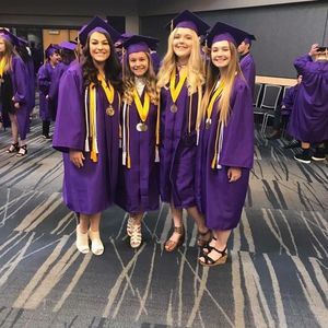 Meet your Posher, Makenzi