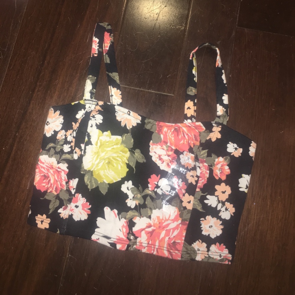 Garage crop top