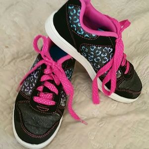 Liv & Maddie Sneakers