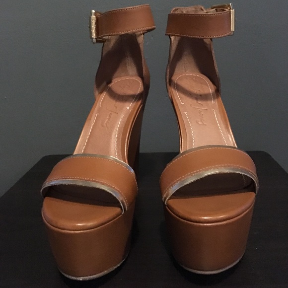 Elizabeth and James Sibil Wedge Platform Sandal - Picture 2 of 3