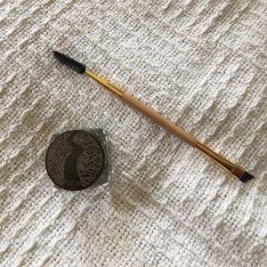 Tarte Amazonian Clay eyebrow pot with brush!