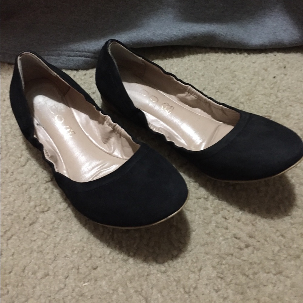Black Aldo flats