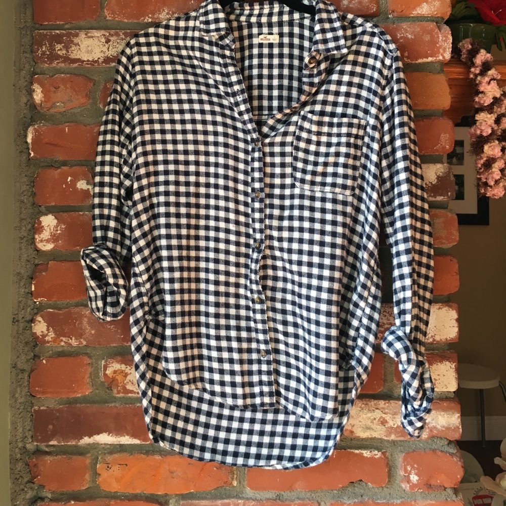 Hollister navy blue and white checkered flannel