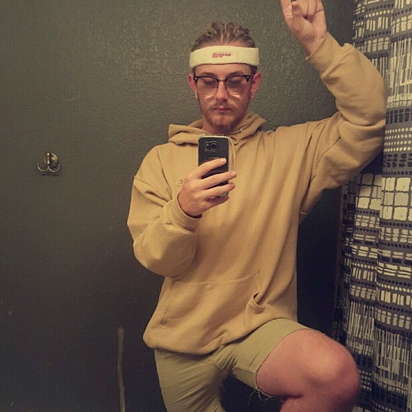 Meet your Posher, Andrew - Picture 1 of 1