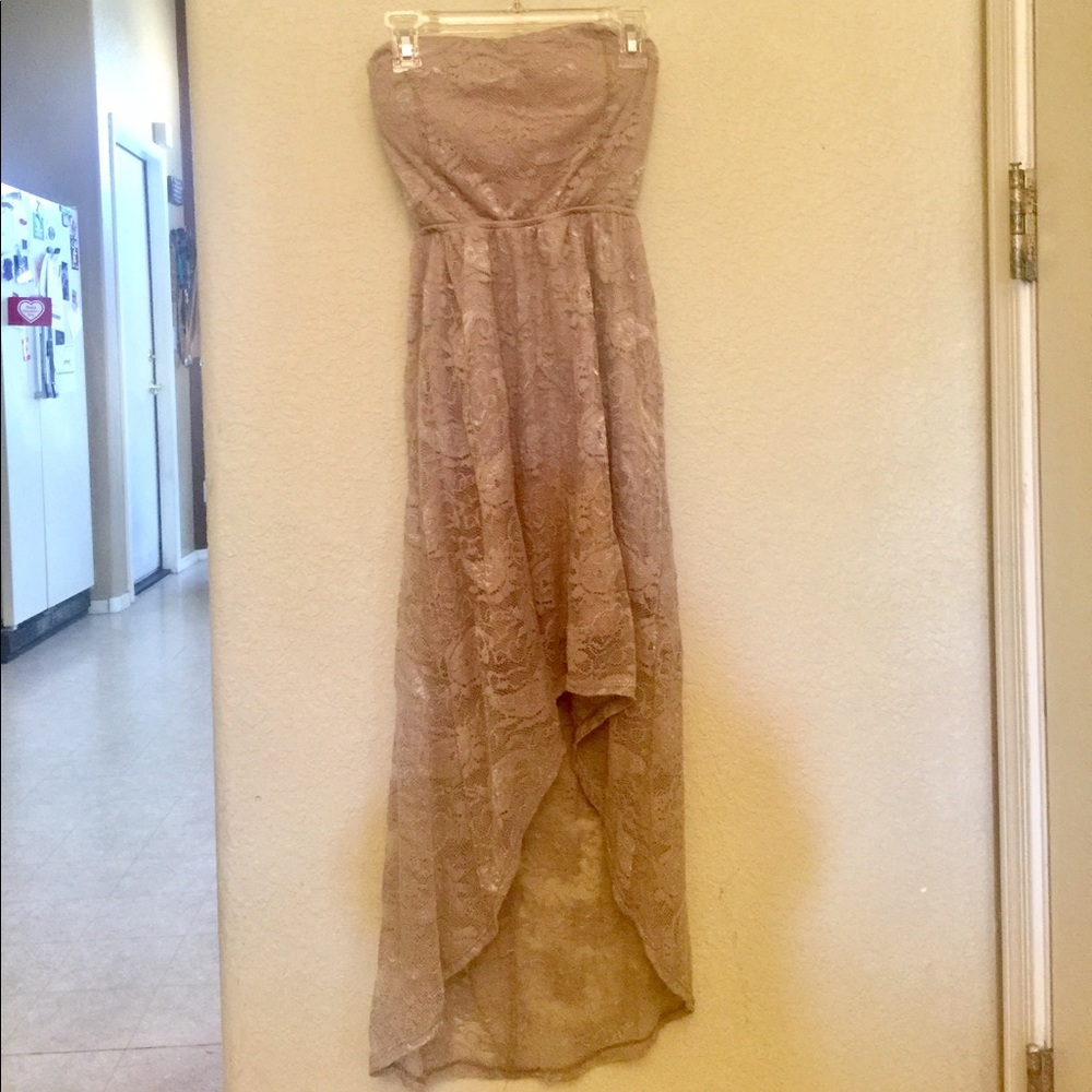 Gorgeous and sexy lace dress with open back!