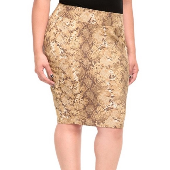torrid Dresses & Skirts - Torrid Python print pencil skirt, size 4X
