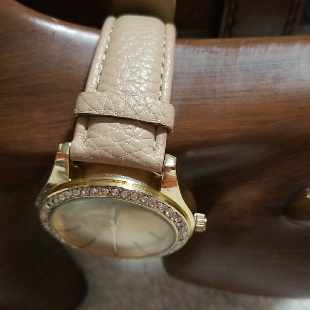 Maurices Watch - Picture 2 of 4