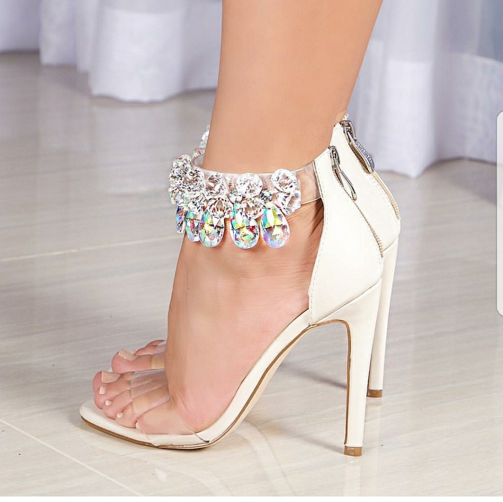 Chandelier heel