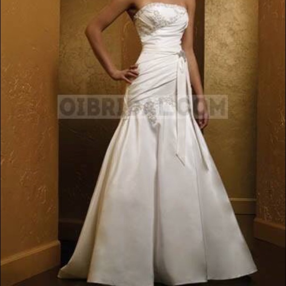 NWOT Mia Solano wedding dress 👰🏻