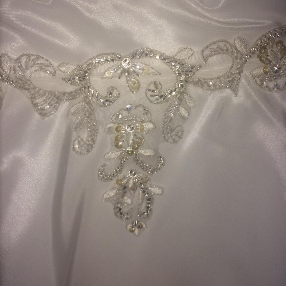NWOT Mia Solano wedding dress 👰🏻 - Picture 5 of 8