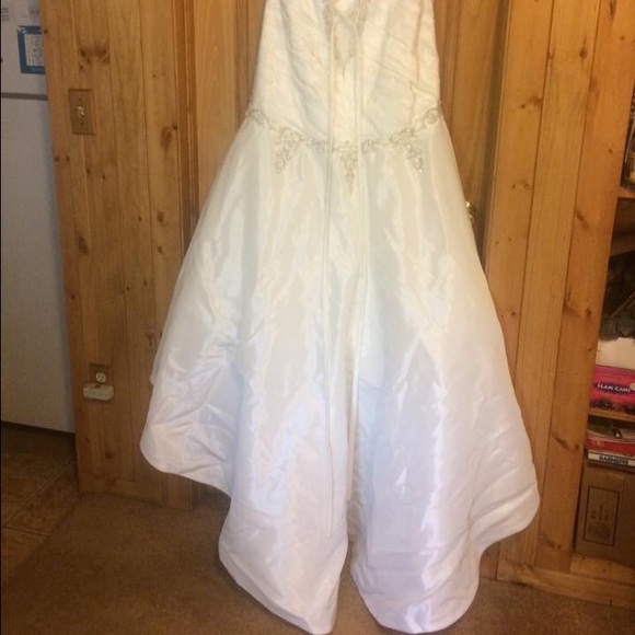 NWOT Mia Solano wedding dress 👰🏻 - Picture 4 of 8