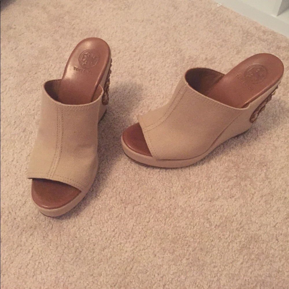 EUC Tory burch wedges!!