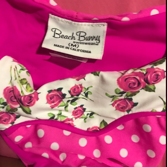 RARE BEACH BUNNY 👙 - Picture 3 of 4