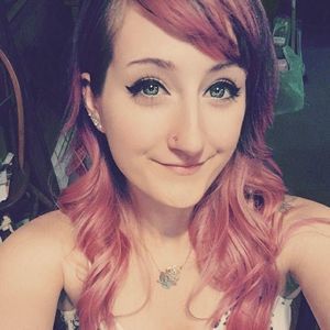 Meet your Posher, Caitlin