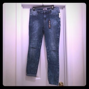 Charlotte Russe skin tight legging! Great Stretch!