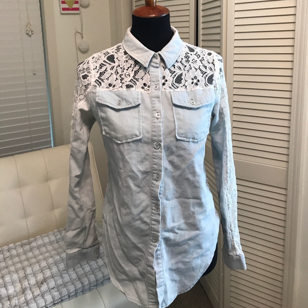 Lace back denim button up✨