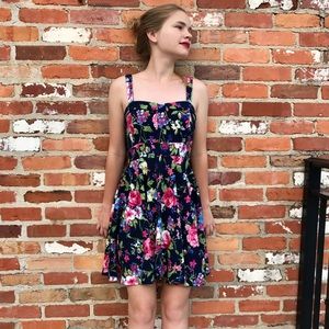 Ixia floral dress (excellent condition)