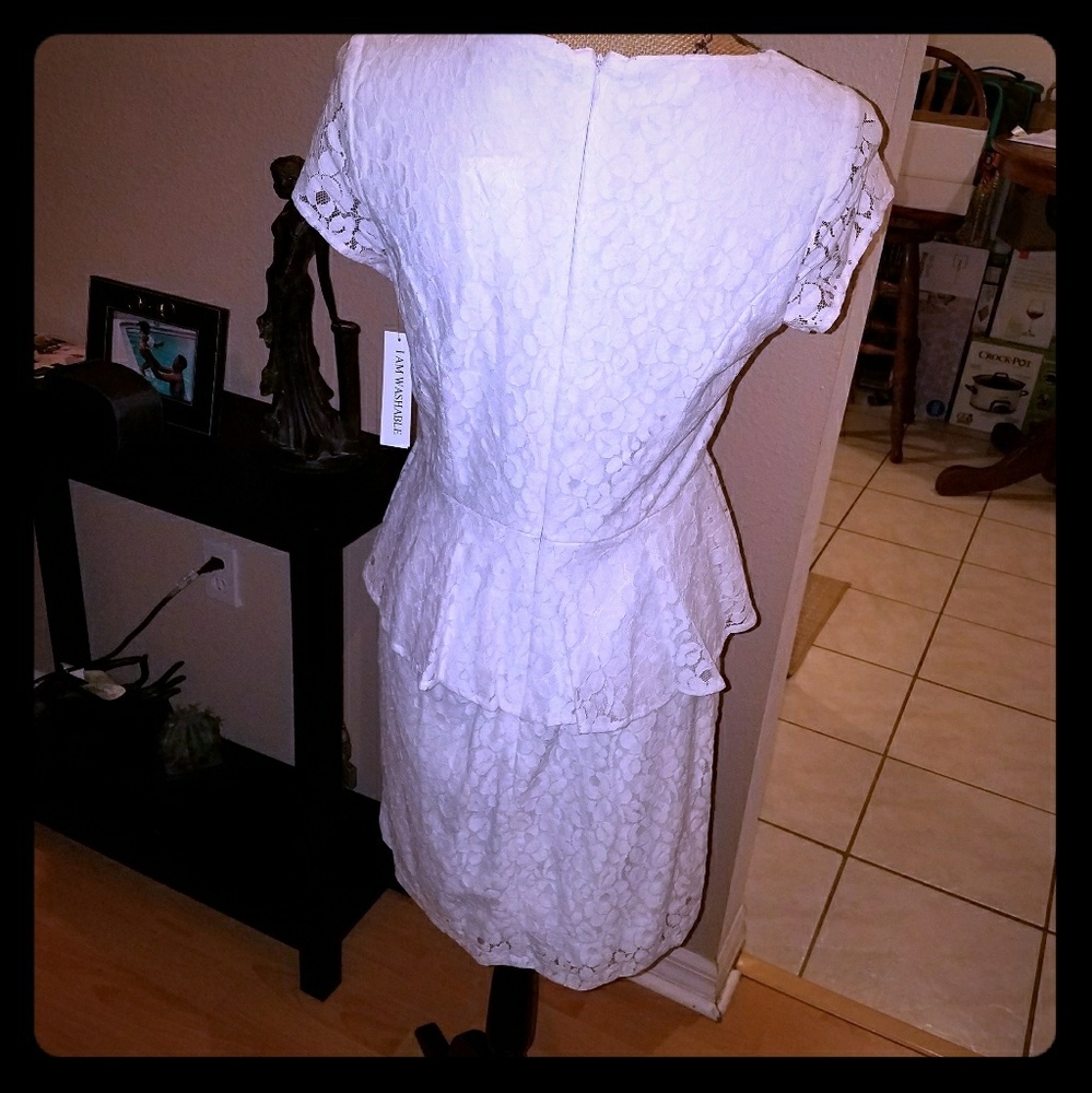 Dress - Picture 2 of 2
