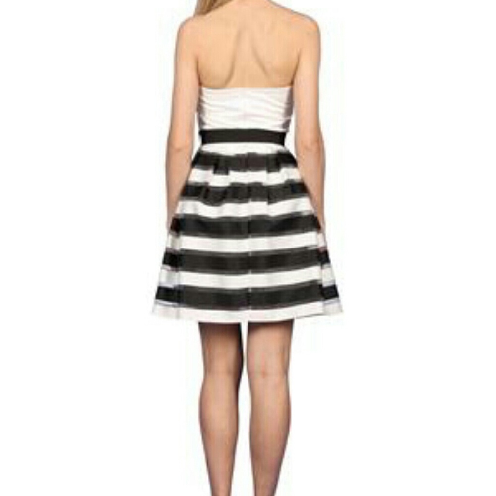 Semi-formal dress - Picture 2 of 6