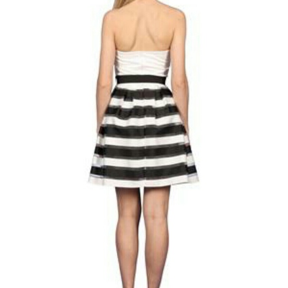 Semi-formal dress - Picture 2 of 6