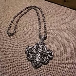 NECKLACE.     ITEM #J101