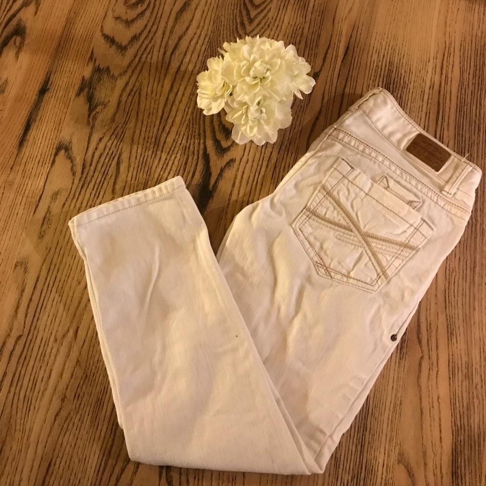 White Aeropostale Capri Jeans☀️