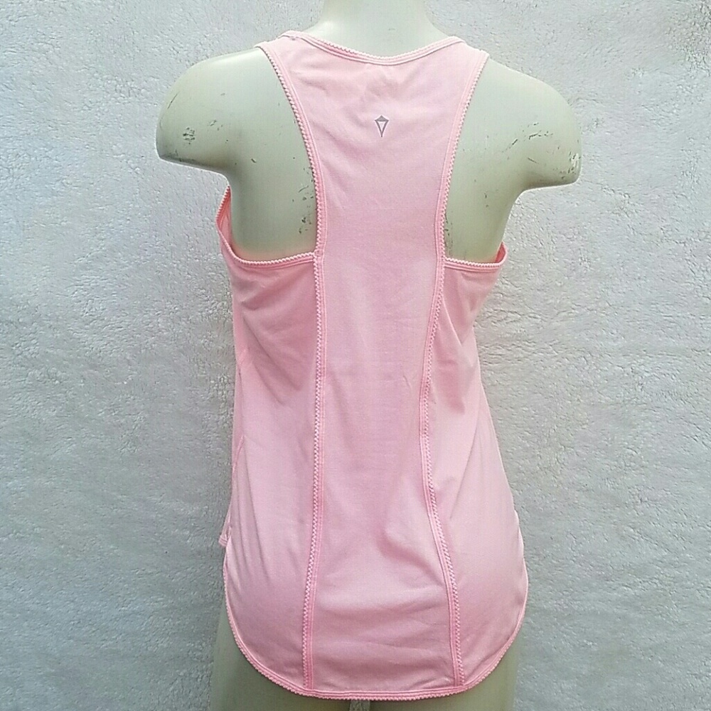 Ivivva top