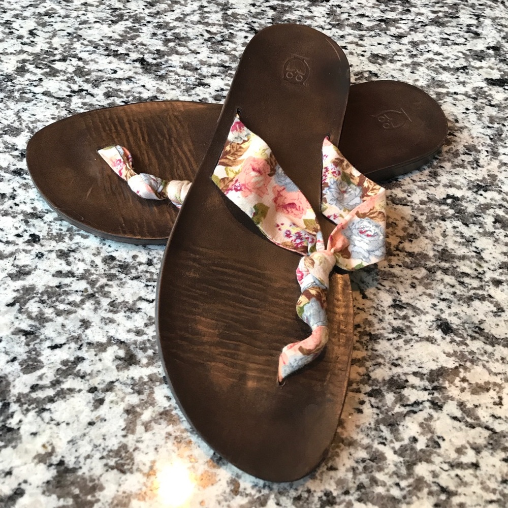 Floral flip flops