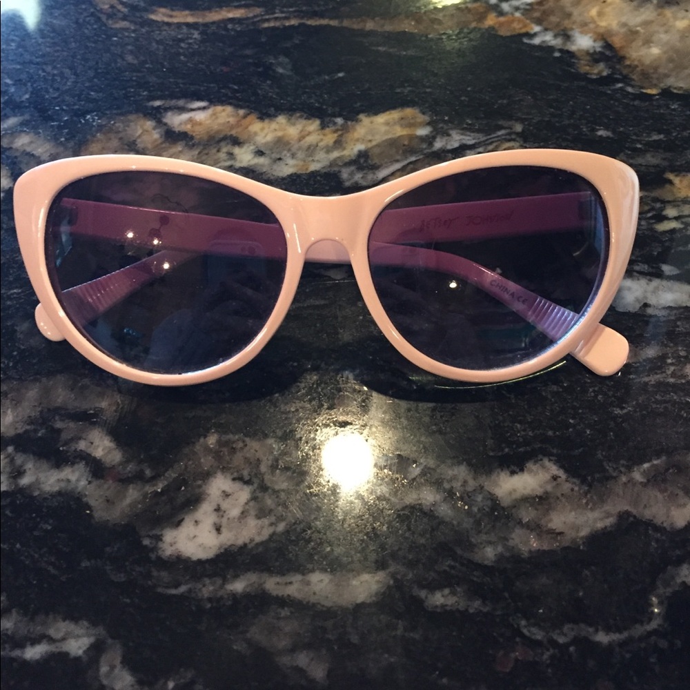 Betsy Johnson pale pink cat eye sunglasses