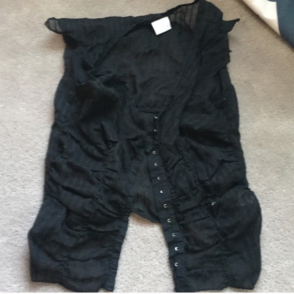 Hook Eye Vest