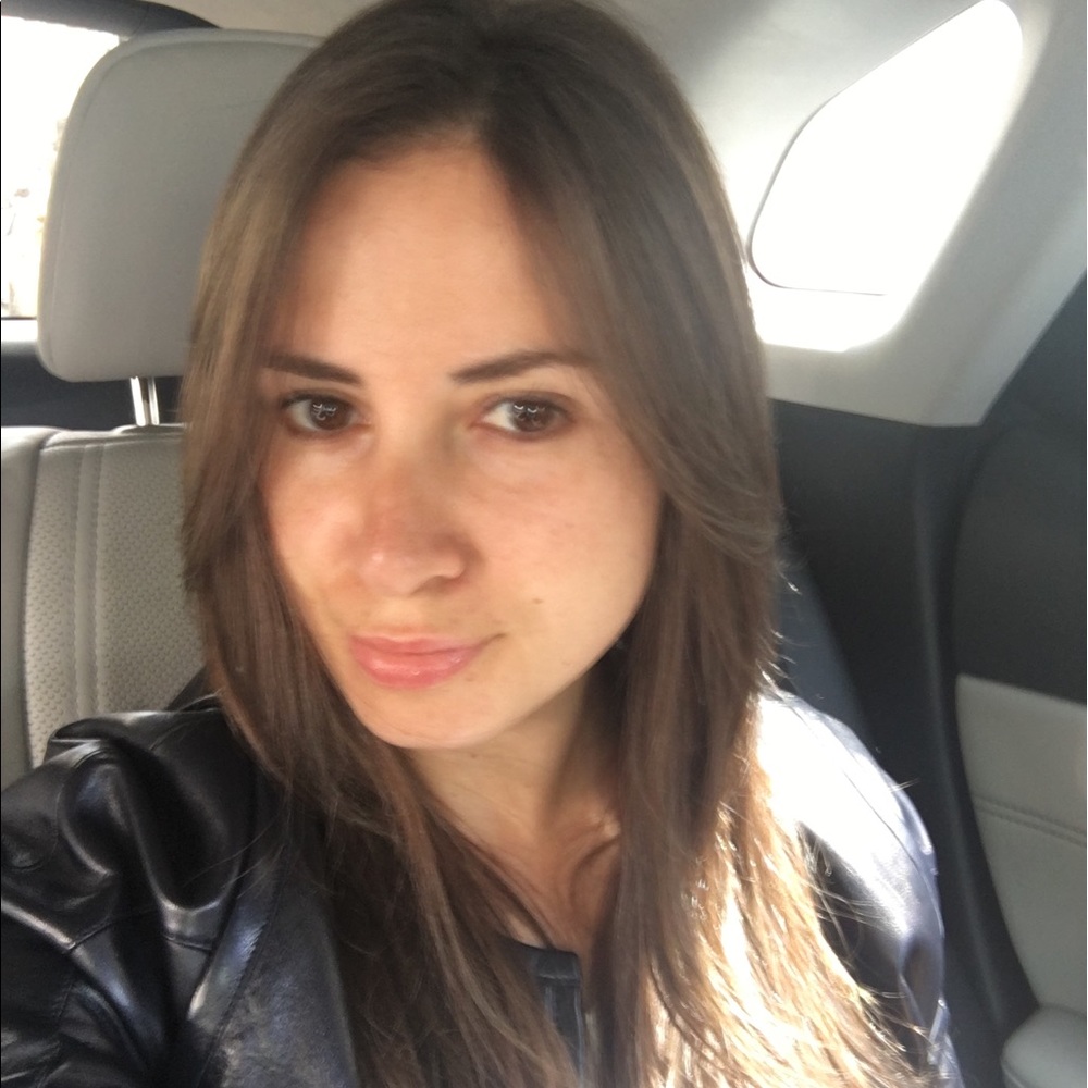 Meet your Posher, Alisa