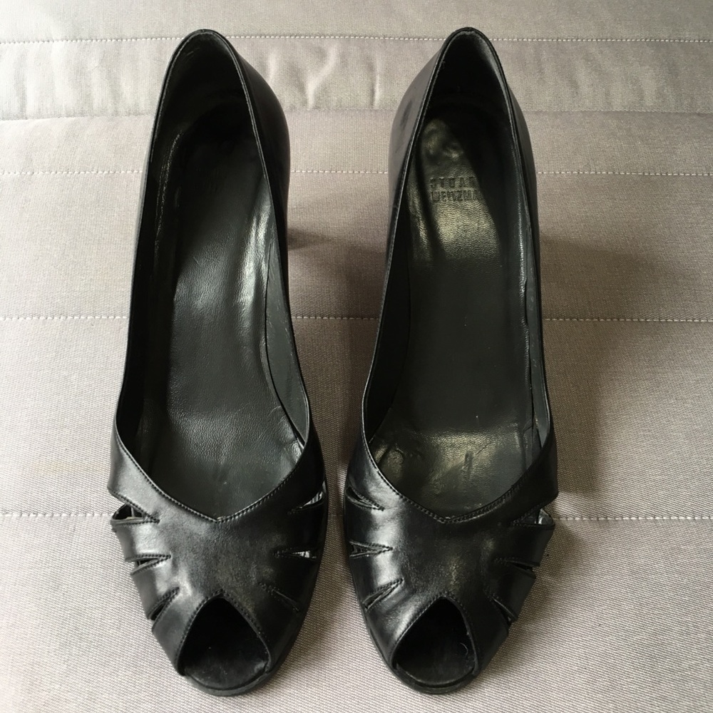 STUART WEITZMAN • Black Leather Heels