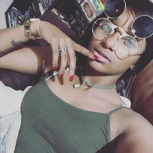 Meet your Posher, Aja