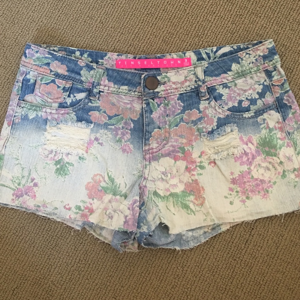 FLORAL SHORTS