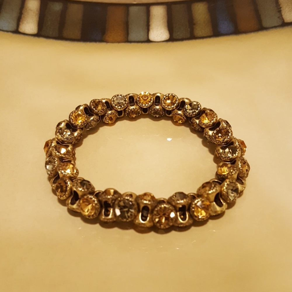 Gold stretch bracelet