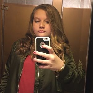 Meet your Posher, Mallory