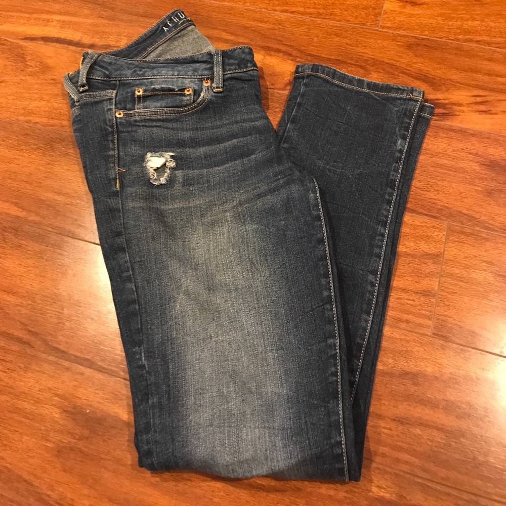 Aéropostale women's lightly denim jeans.