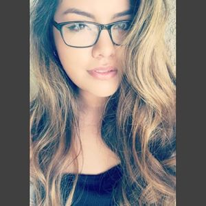 Meet your Posher, Alyssa