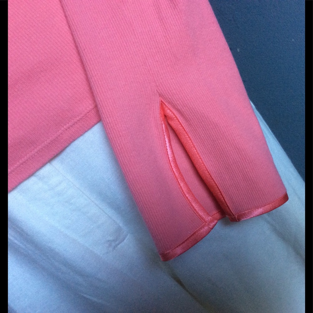 V-Neck Top - Picture 4 of 4