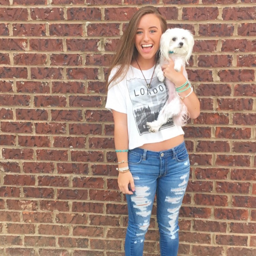 Meet your Posher, Brooke