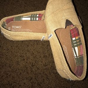dark & light brown toms