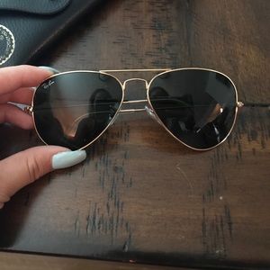 Brand new pair of ray ban aviators