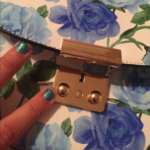 Blue floral purse - Picture 2 of 3