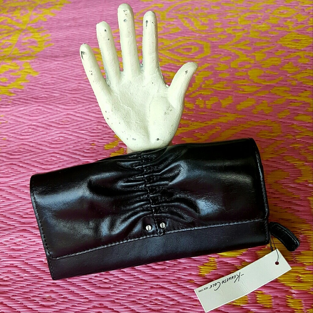 Kenneth Cole Black Clutch Wallet - BNWT