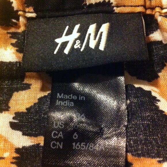 Leopard halter dress Sz 6. Dress it up or down! - Picture 4 of 4