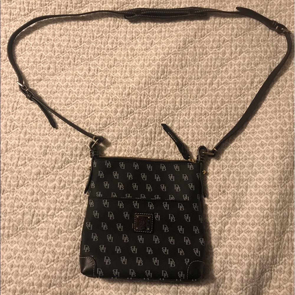Authentic Dooney and Bourke crossbody purse
