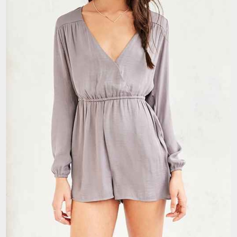 NWOT urban outfitter Alice&uo satin romper