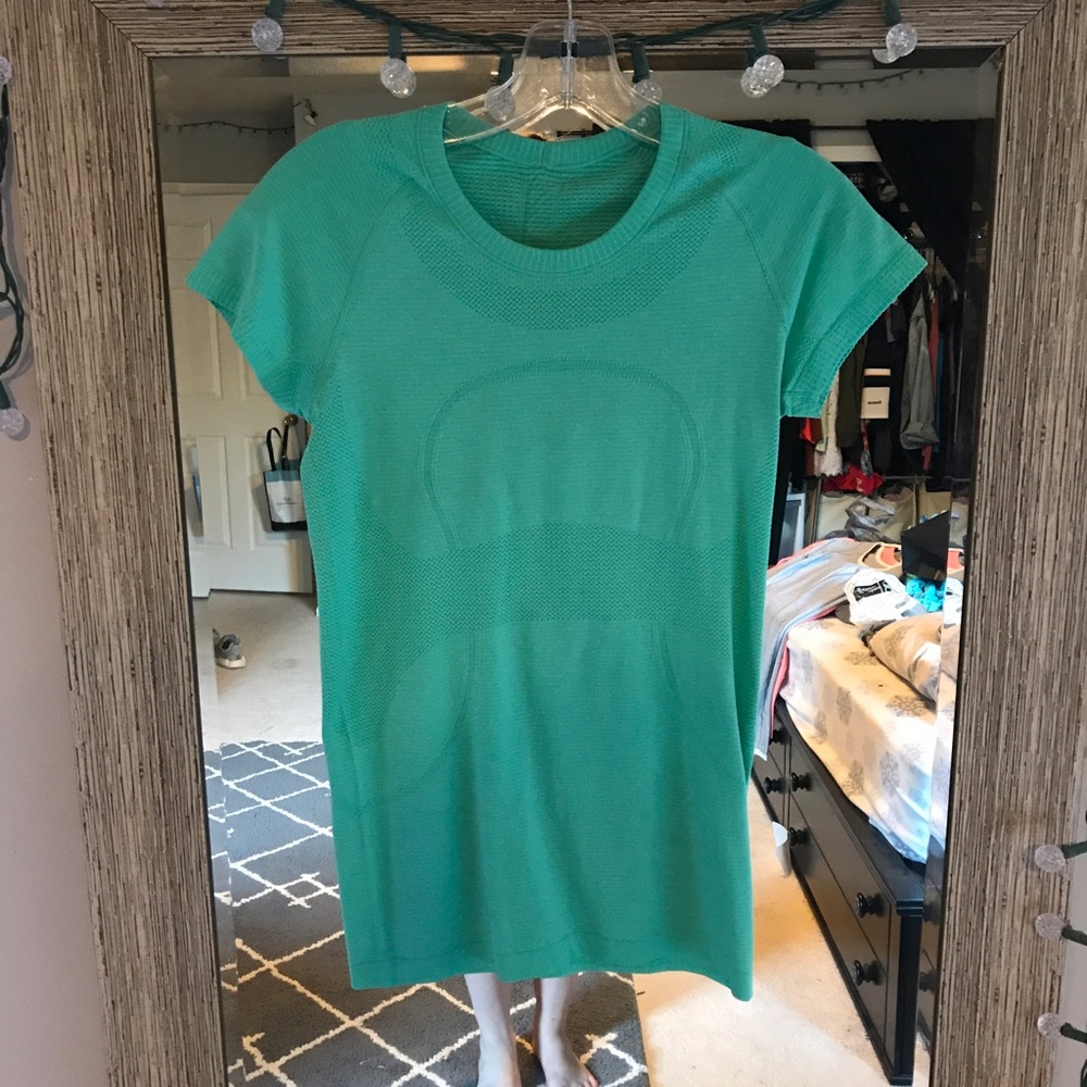 🍋LULU LEMON🍋  swiftly tech short sleeve